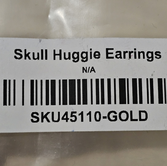 Skull huggie earrings - Picture 4 of 4